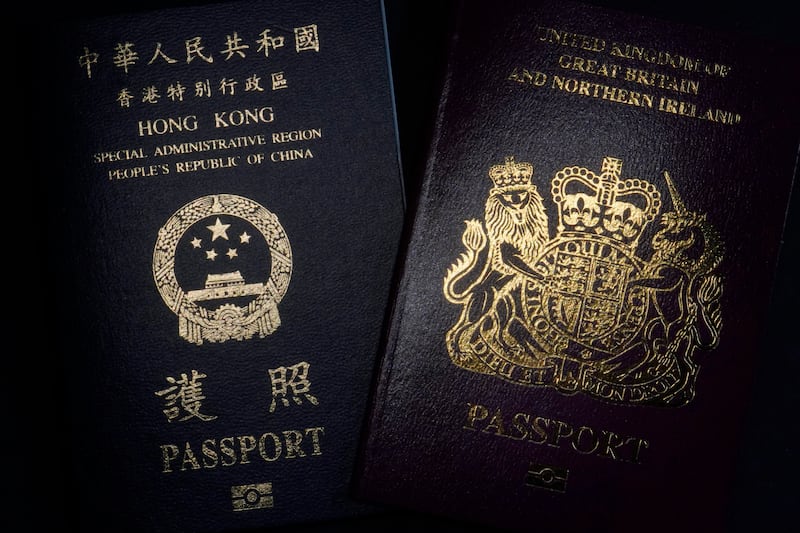 由2025年1月8日起，持香港特區護照或英國國民（海外）護照的香港永久居民，為觀光、探親或修讀短期課程等原因，入境英國前必須申請電子旅遊許可（ETA），但仍維持180日免簽證待遇。（美聯社資料圖片）